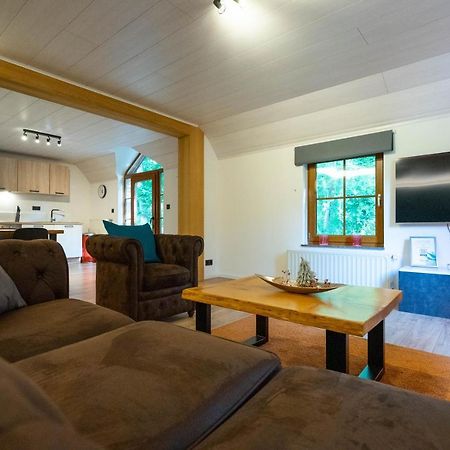 Bills Lodge, Le Plaisir De La Riviere A 2 Minutes Du Centre! La-Roche-en-Ardenne Zewnętrze zdjęcie