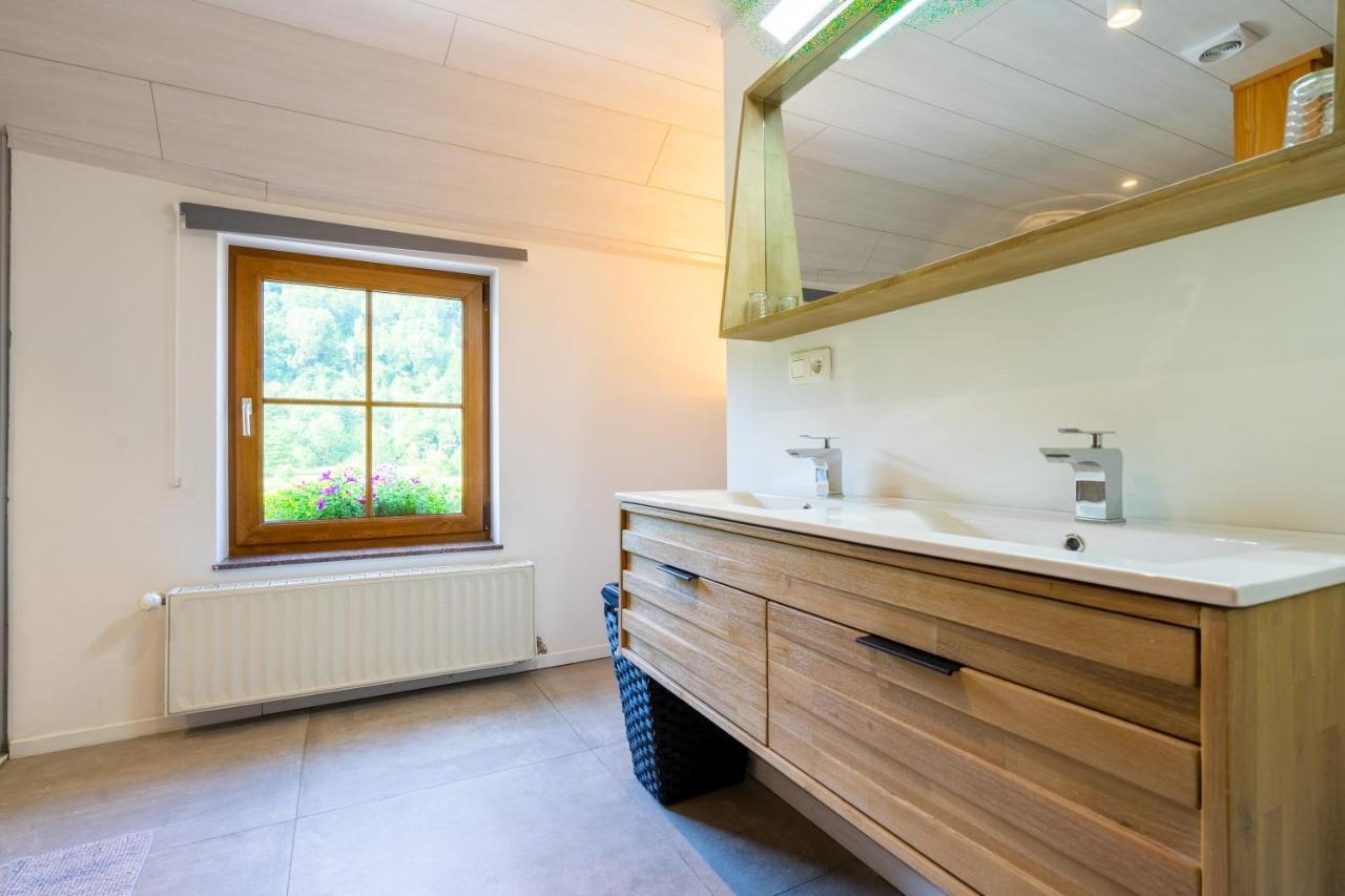 Bills Lodge, Le Plaisir De La Riviere A 2 Minutes Du Centre! La-Roche-en-Ardenne Zewnętrze zdjęcie